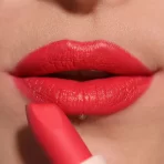 Makeup Revolution Lip Allure Soft Satin Lipstick Vibe Red 2